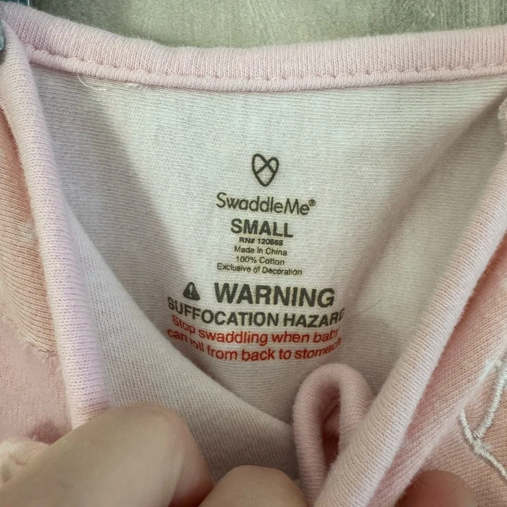 SWADDLE ME Original Baby Swaddle Pink Star Pattern Velcro Size Small 0-3 Month